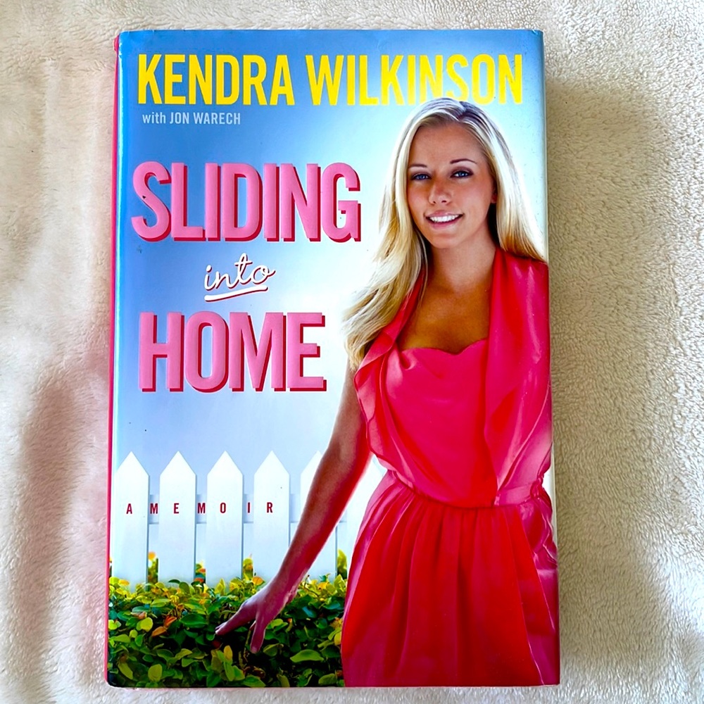 ☘️2/$15☘️ Sliding Into Home by Kendra Wilkinson